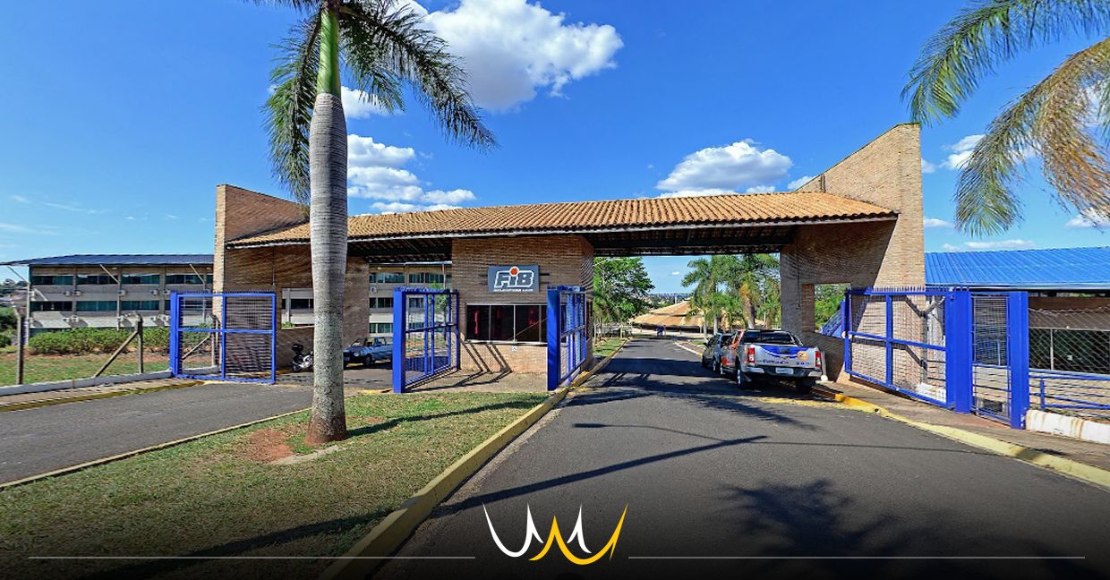 Infraestrutura da FIB Bauru: Laboratórios e Horários de Atendimento