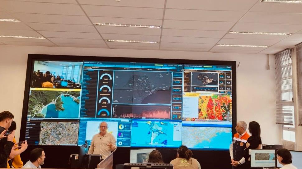 Geotecnologias e GIS: Ferramentas Chave no Mapeamento de Áreas de Risco