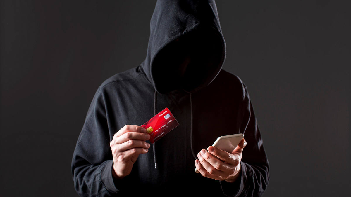 Proteja seu cartão: como evitar o golpe da maquininha