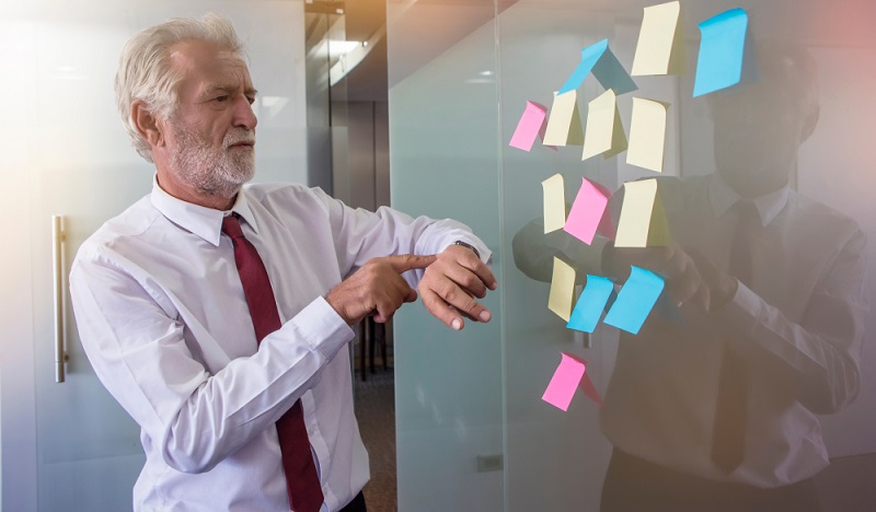 Consultoria Online: Use Sua Experiência para Gerar Lucro na Aposentadoria