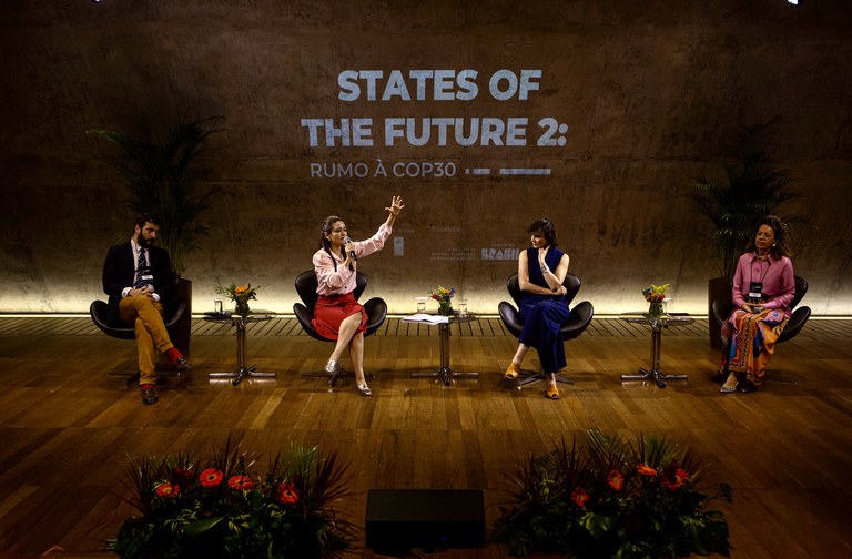 Democracia Digital: Ferramentas e Desafios para a Participação Cidadã