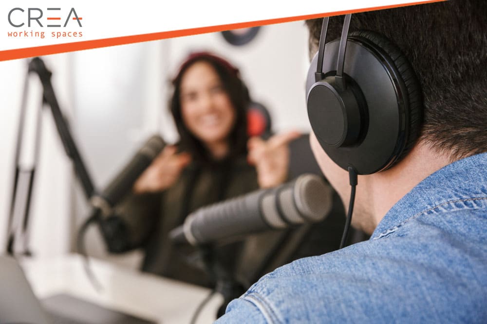 Monetização de Podcasts em 2025: Modelos de Assinatura e Brand Content