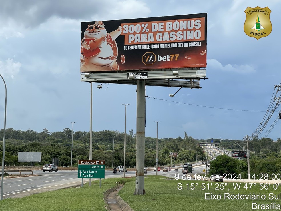 mídia out-of-home (OOH)