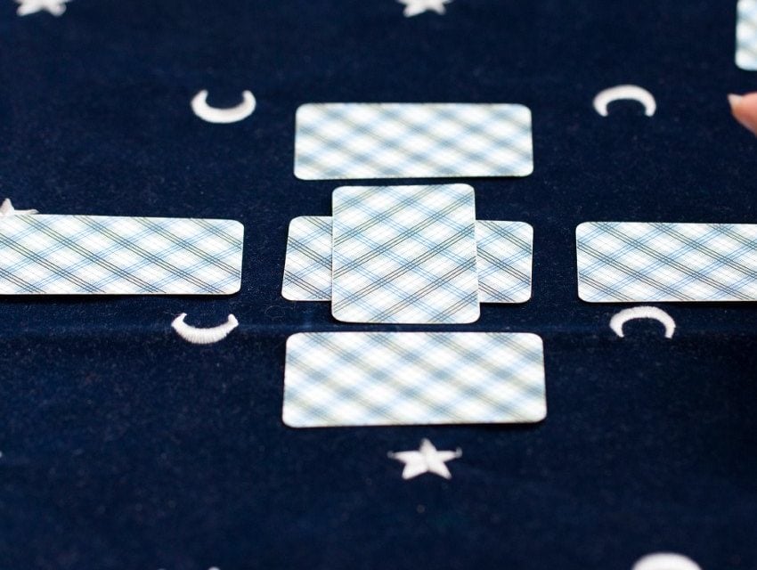 Como a Impressão em Massa Moldou o Baralho Moderno