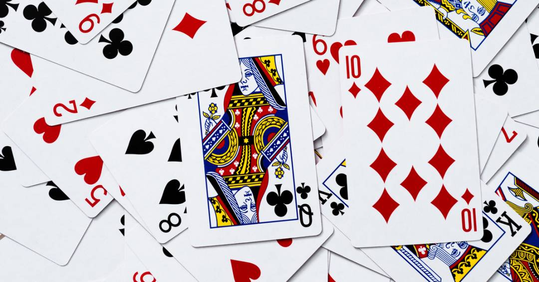 Do Oriente ao Ocidente: A Trajetória Fascinante do Baralho