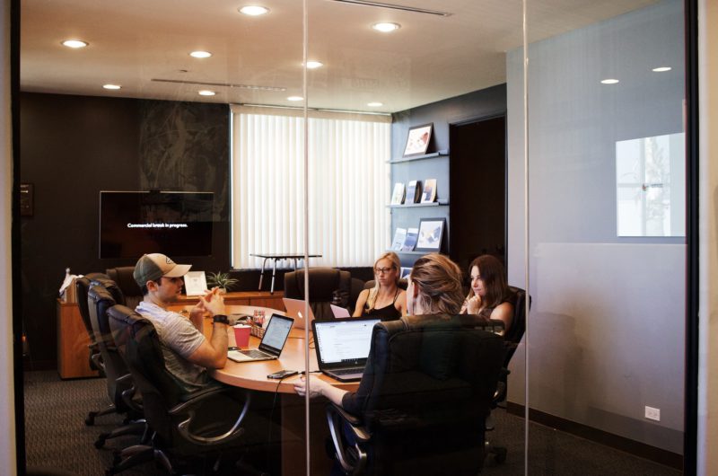 custo sala comercial versus coworking